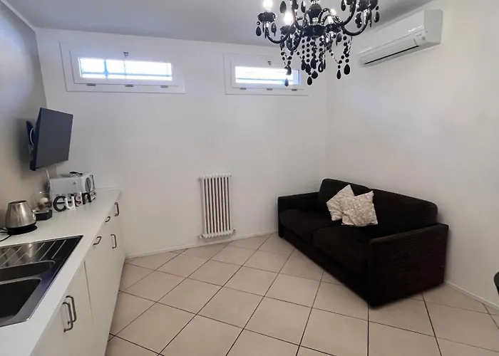 Saragozza 223 Deluxe 볼로냐